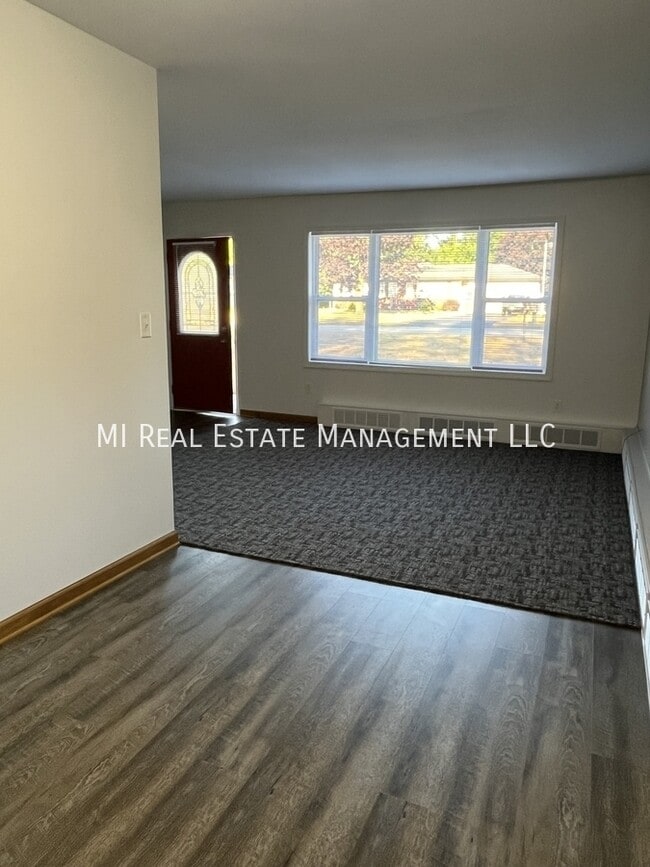Building Photo - 11276 Avery Ave