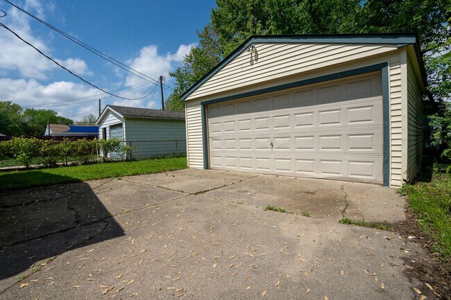 Building Photo - Warren 3 bedroom ranch