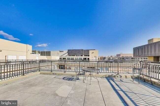Building Photo - 915 E Street NW Unit 414