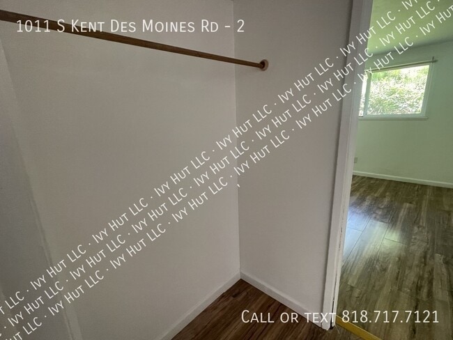 Building Photo - 1011 Kent Des Moines Rd