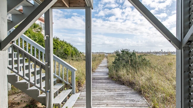 Building Photo - 1383 Debordieu Blvd