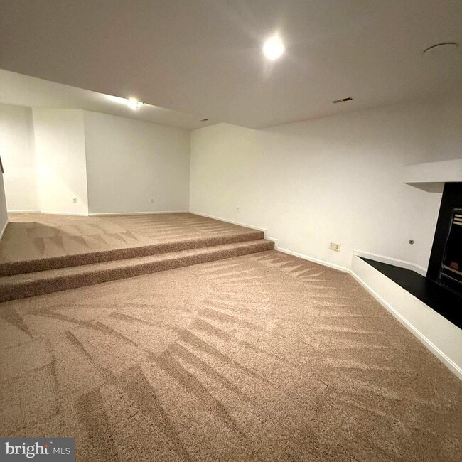 Building Photo - 13120 Misty Glen Ln