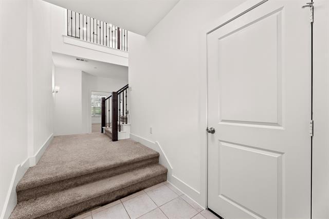 Building Photo - 2205 Southwick Dr