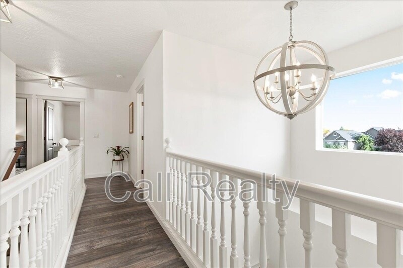 Building Photo - 2522 W Juliann Ct