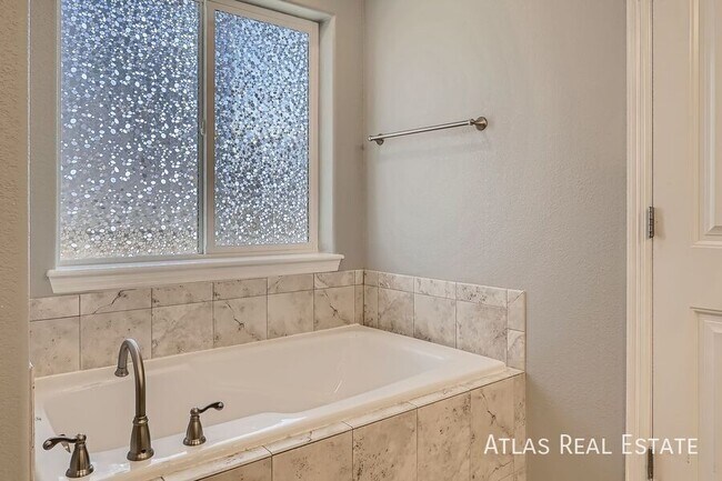 Building Photo - 7909 Broderick Ct