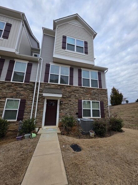 Building Photo - 9773 Oaklawn Blvd NW