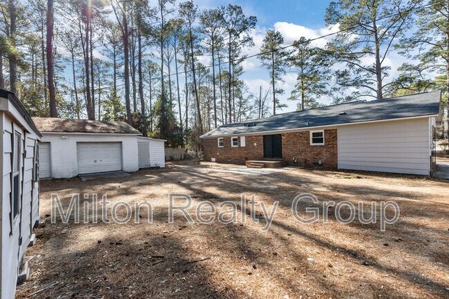 Building Photo - 329 S McPherson Church Rd