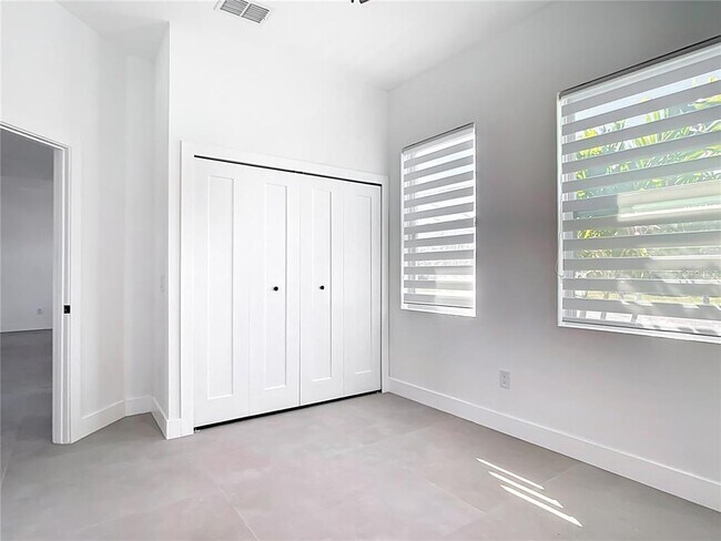 Building Photo - 174 Ingram Blvd