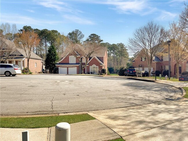 Building Photo - 1911 Berkshire Eve Dr