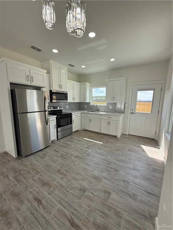 Building Photo - 11 N 56th Ln