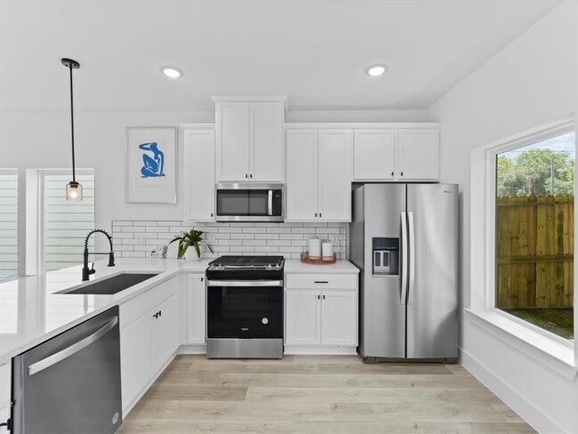 Building Photo - 1448 Dewalt St