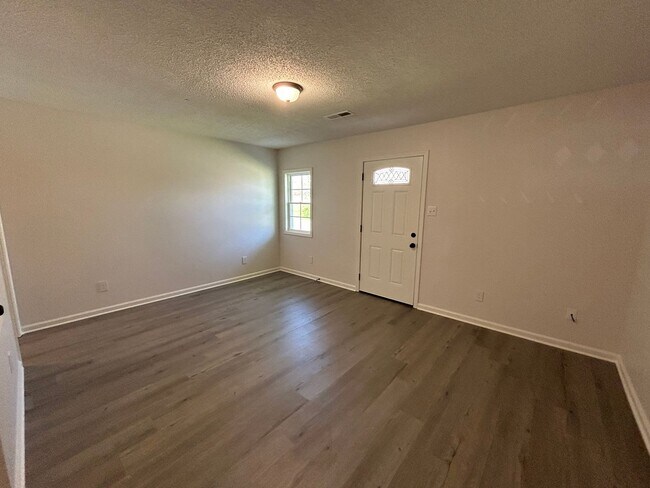 Building Photo - 1154-1160 S Washington Ave