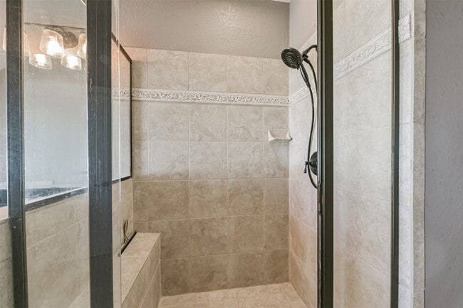 Building Photo - 340 Cage St