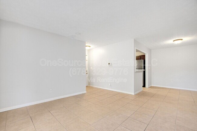 Building Photo - 1305 Augusta Dr