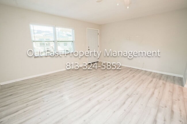 Building Photo - 430 3rd Ave