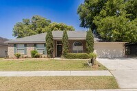 Building Photo - 2034 Belhaven Dr