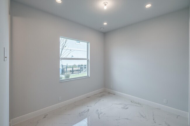 Building Photo - 12468 Nautilus Cir