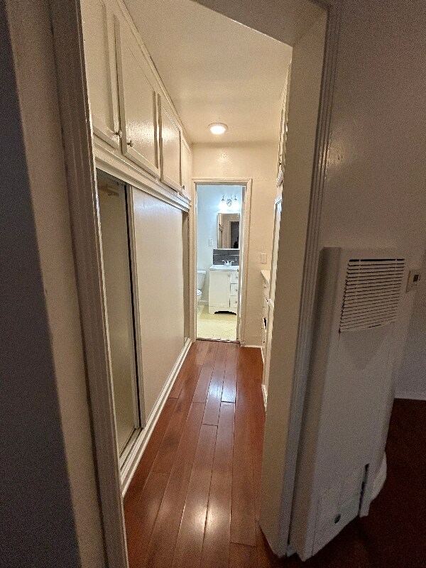 Building Photo - 1737 N Sycamore Ave