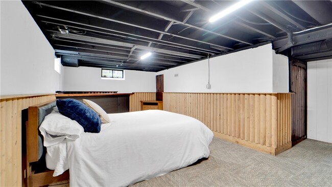 Building Photo - 288 Oakridge Dr