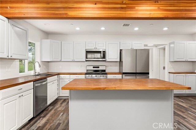 Building Photo - 2042 Buckthorn Rd