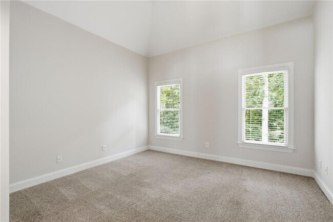 Building Photo - 730 Rose Creek Cir