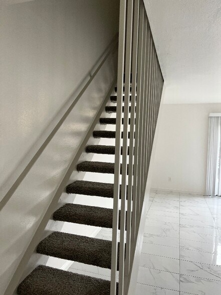 Building Photo - 4404 Tierra Verde St