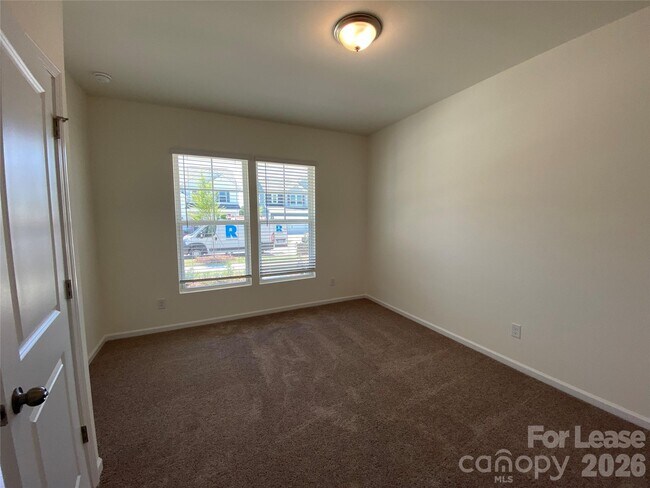 Building Photo - 1326 Harleston St