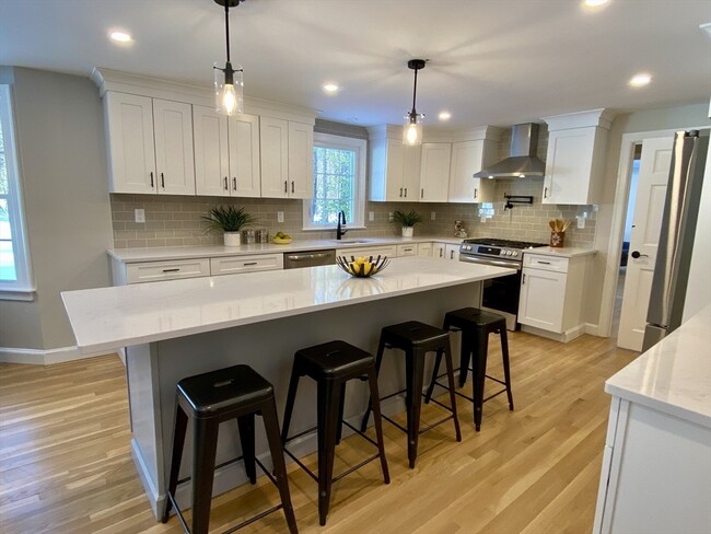 Building Photo - 16 Sears Rd