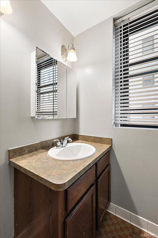 Building Photo - 15 E Kirby St