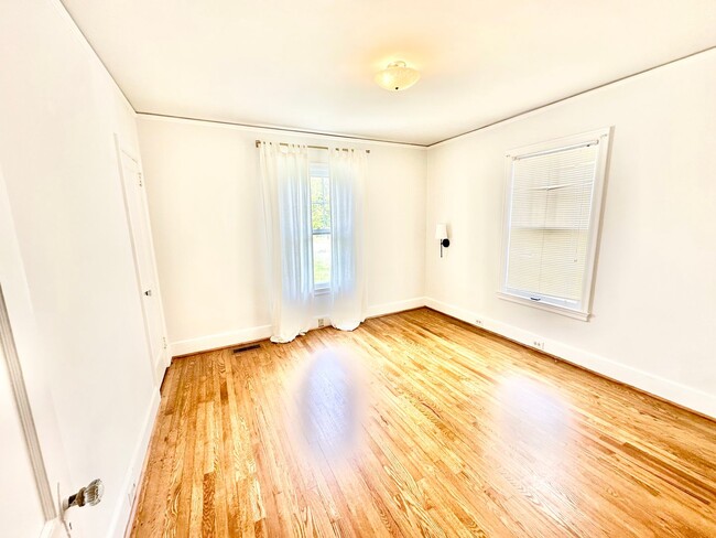 Building Photo - 441 Jackson St