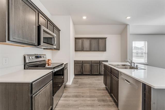 Building Photo - 2125 Croton Ave
