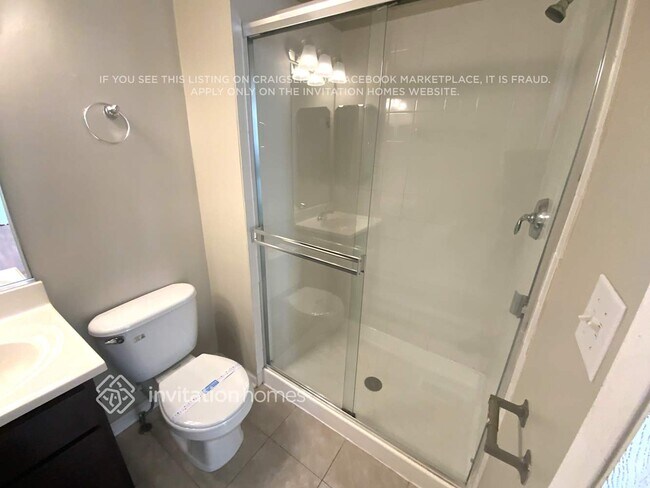 Building Photo - 128 Longford Dr