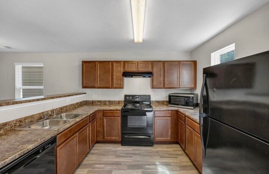 Building Photo - 112 Tybo Dr