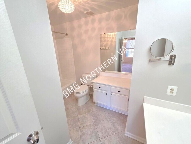 Building Photo - 46630 Drysdale Terrace