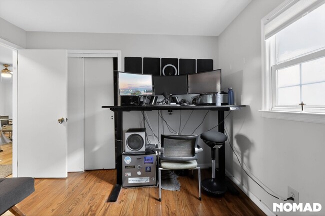 Building Photo - Charming 2BR Apartment in Metuchen