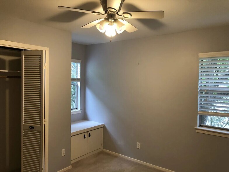 Building Photo - 12014 Trianon Ln