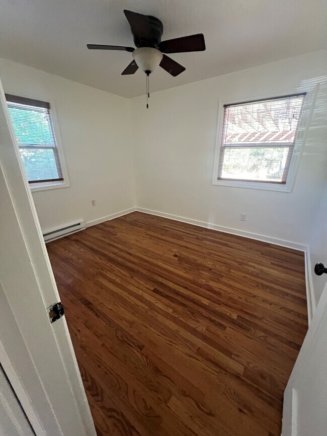 Second Bedroom - 1252 NW Milwaukee Ave