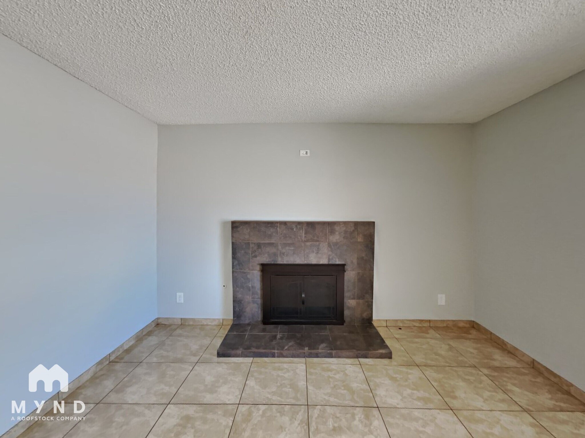 Building Photo - 320 Palo Verde Dr