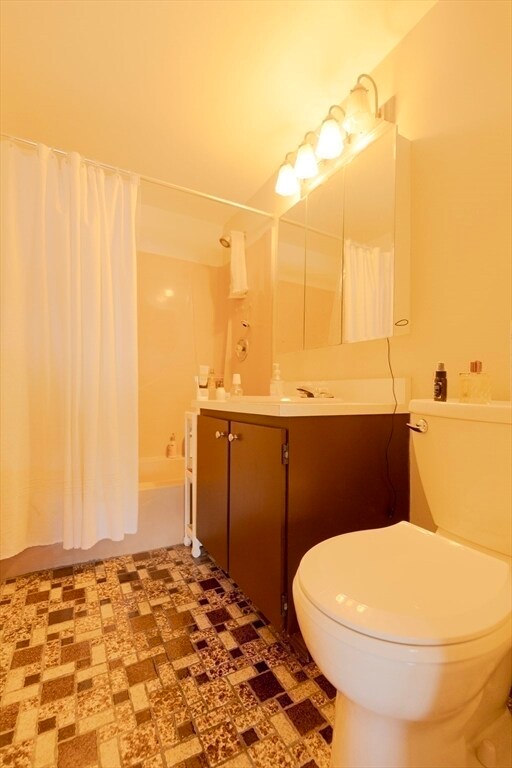 Building Photo - 16 Winter St