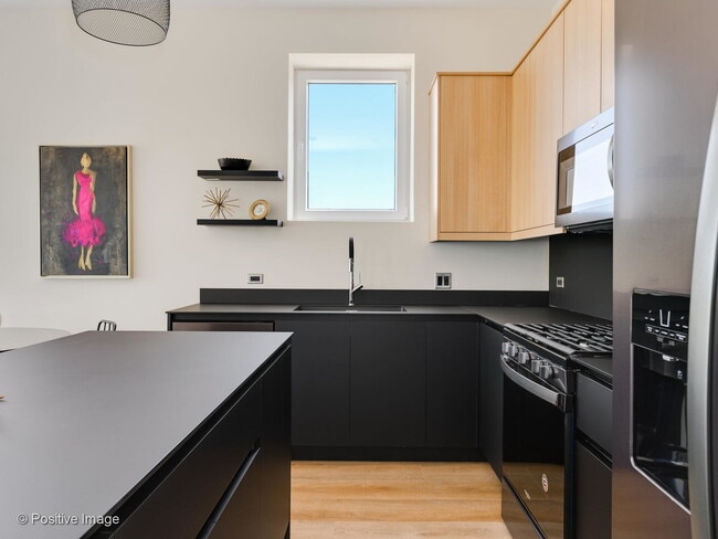 Building Photo - 288 Stonington Dr