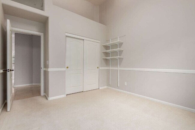 Building Photo - "Discover Your Dream Oasis: Spacious 4-Bedroom Retreat in Scottsdale's Paradise Drive!"