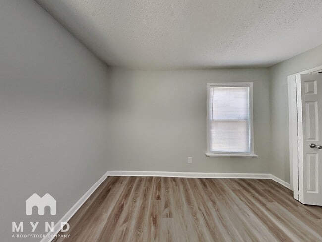 Building Photo - 2432 Kimbark Woods Cove