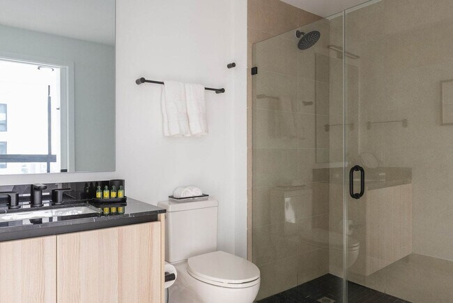 Building Photo - 225 N Miami Ave