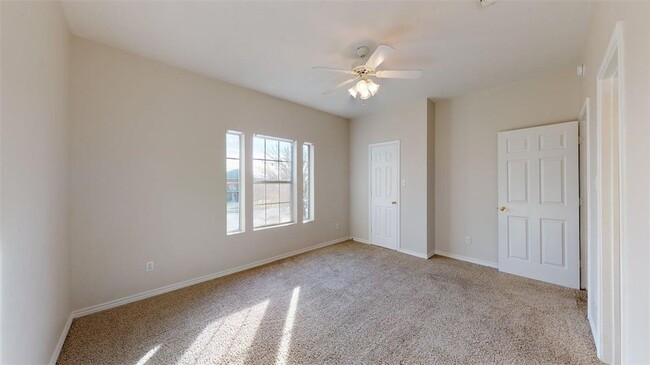 Building Photo - 1502 Maglothin Ct