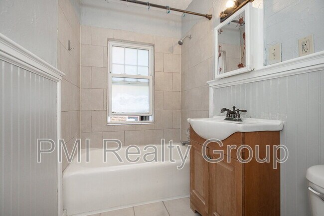 Building Photo - 3581 Ingleside Rd