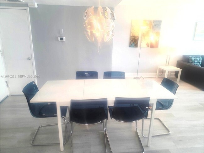 Building Photo - 5151 Collins Ave