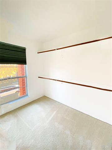 Building Photo - 9300 Hunter Chase Dr