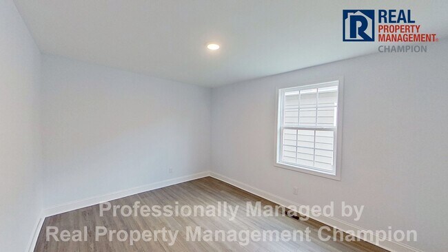 Building Photo - Recently Updated 2 BD/1 BA Home in the Heart of Wilmington