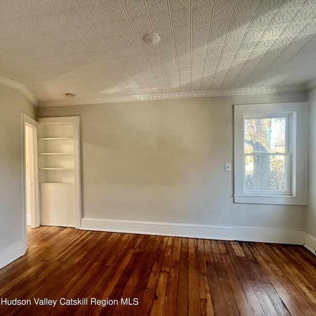 Building Photo - 140 Albany Ave