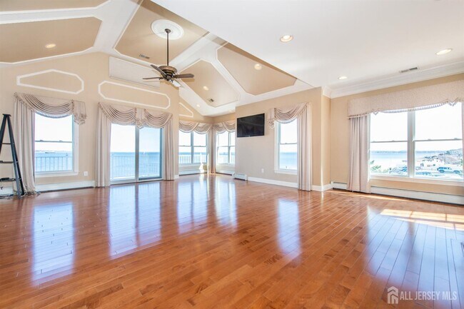 Building Photo - 76 Raritan Reach Rd